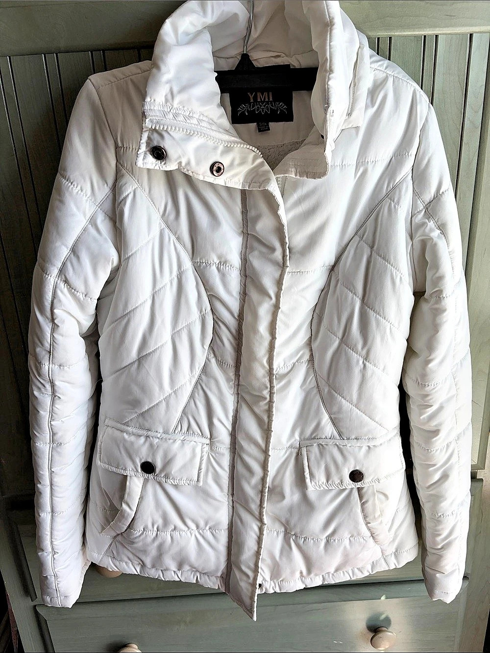 YMI Quilted Puffer Jacket in White Size S/M